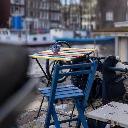 Center - Houseboat By Captain Ricard Gasthuis