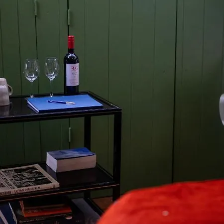 Gasthuis Center - Houseboat By Captain Ricard 3*