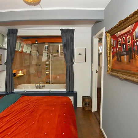 בית הארחה Center - Houseboat By Captain Ricard